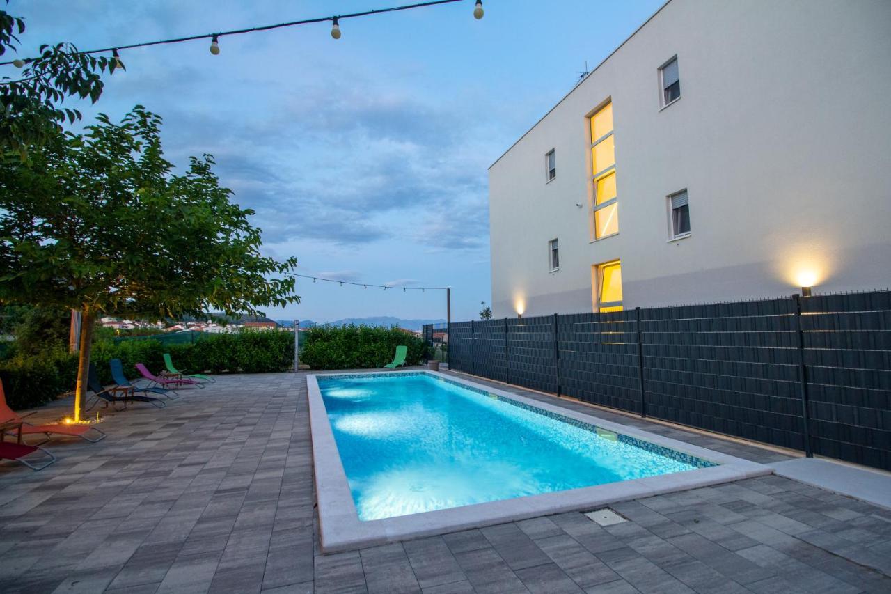 Bulli Croatia Donji Seget Exterior foto